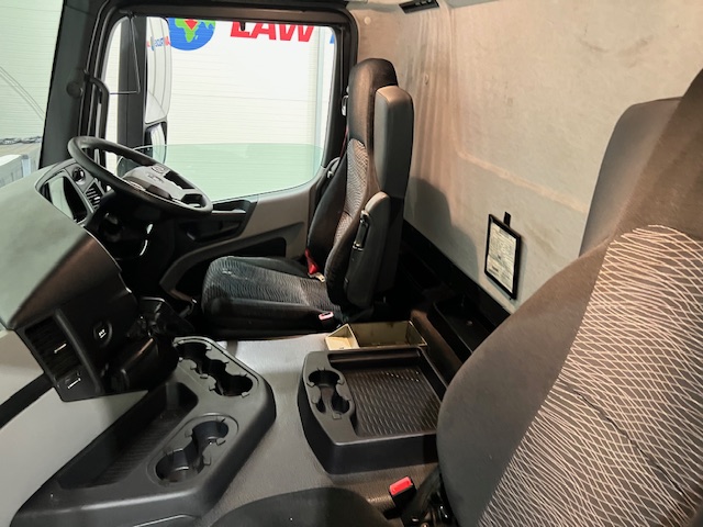 Mercedes Antos 1827 Day Cab Fridge Box