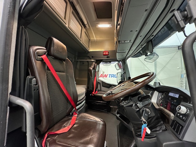 Renault T480 High 4×2 Tractor Unit