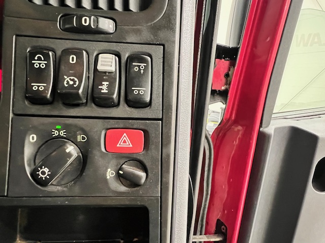 Scania P380 6×2 10 Tyre Rear Lift Sleeper Cab Flatbed
