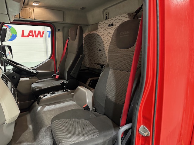 DAF LF 250 Sleeper Cab Curtainsider