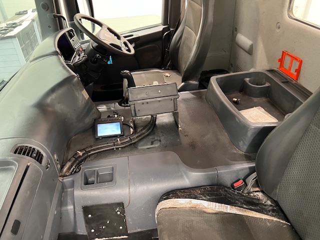 Scania P360 8×4 Day Cab Hookloader Manual