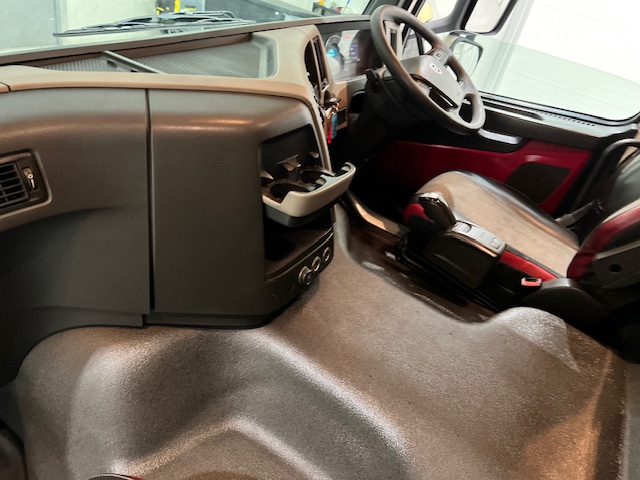 Volvo FM 450 6×2 Midlift Tractor Unit