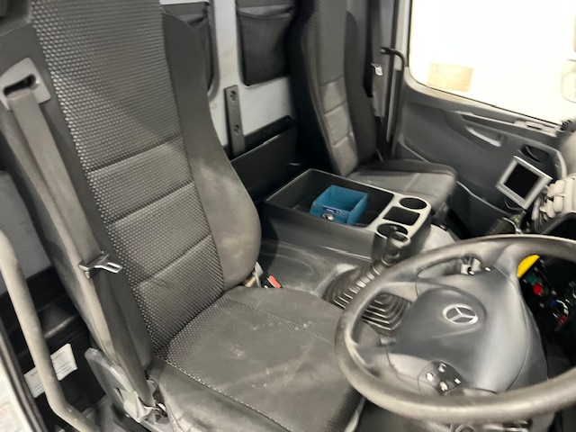 Mercedes Axor 1824 Day Cab Fridge Box Van