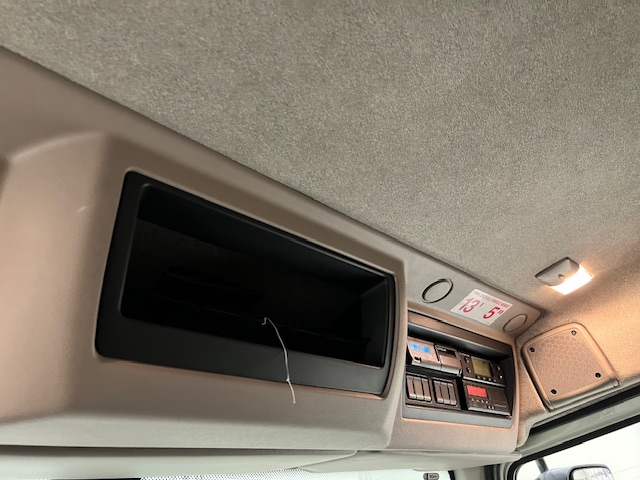 DAF LF 230 4×2 Day Cab Fridge Box