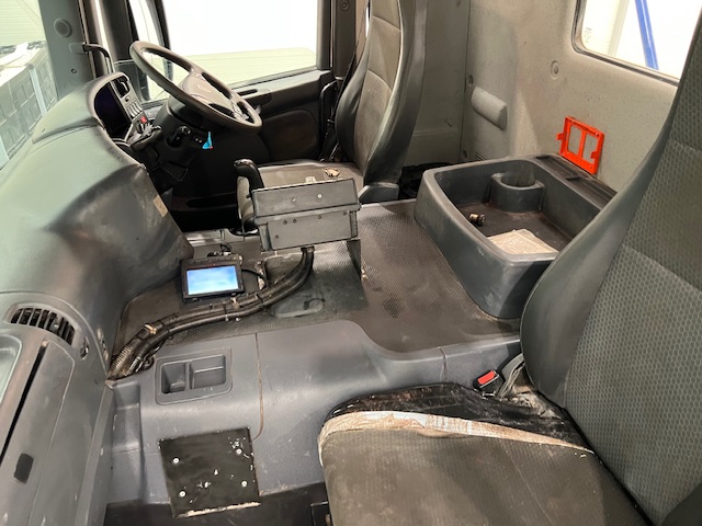 Scania P360 8×4 Day Cab Hookloader Manual