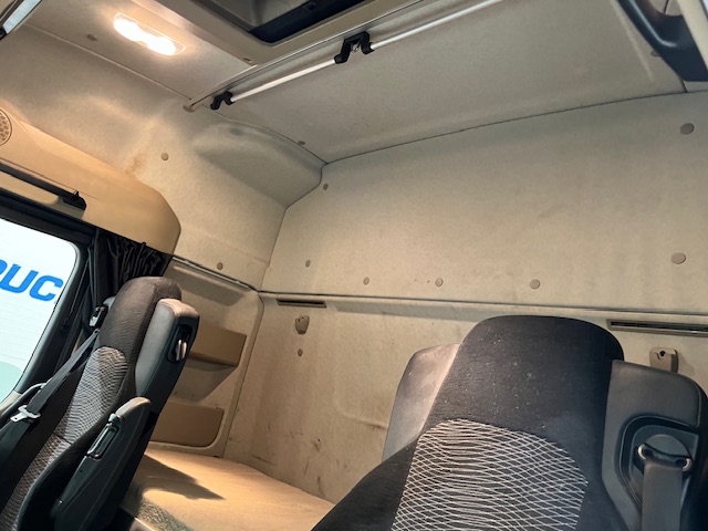 Mercedes Actros 1824 Sleeper Cab Curtainsider