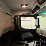Mercedes Actros 1824 Day Cab Curtainsider - thumbnail