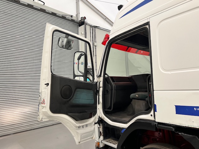 Volvo FM12 380 6×2 Midlift Tractor Unit Manual