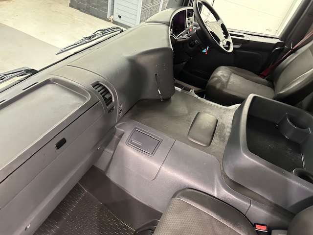 Scania P280 6×2 Rear Lift Day Cab Fridge Box