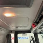 Scania P370 8×4 Rest Cab Hookloader Manual - thumbnail