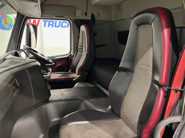 Volvo FM 450 6×2 Midlift Tractor Unit