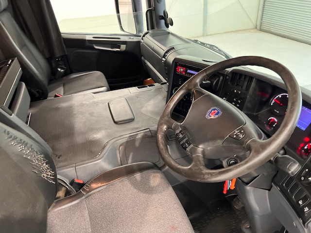 Scania P280 6×2 Highline Rear Lift Curtainsider
