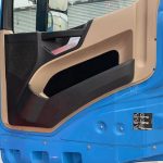 Mercedes Actros 2530 6×2 Sleeper Cab Curtainsider - thumbnail
