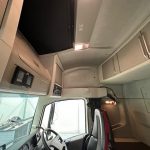 Volvo FH 460 Euro 5 6×2 Tractor Unit Safari Edition - thumbnail