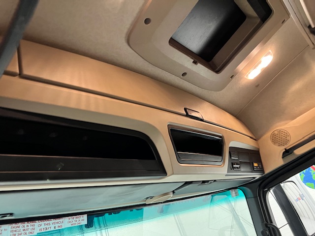 Mercedes Actros 1824 Sleeper Cab Curtainsider