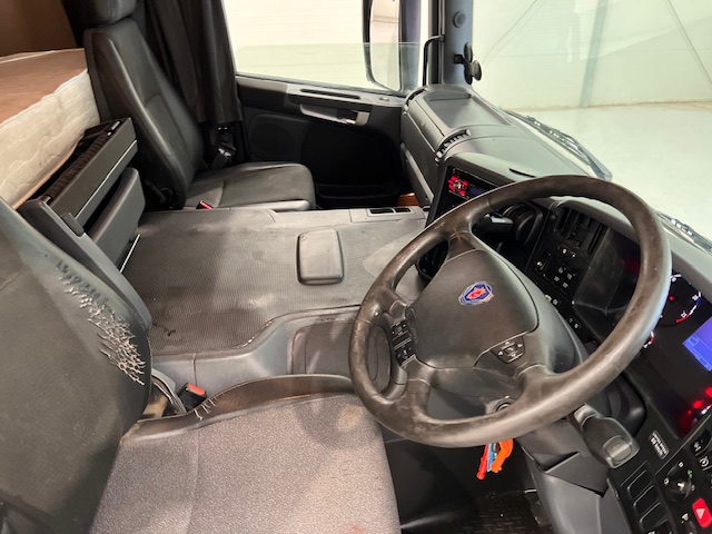 Scania P280 6×2 Highline Rear Lift Curtainsider