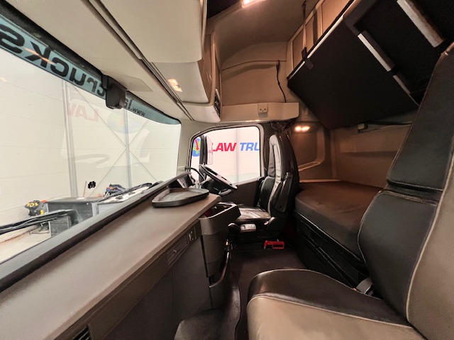 Volvo FH 500 6×2 Midlift Tractor Unit