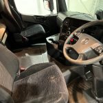 Mercedes Actros 2533 6×2 Sleeper Cab Curtainsider - thumbnail