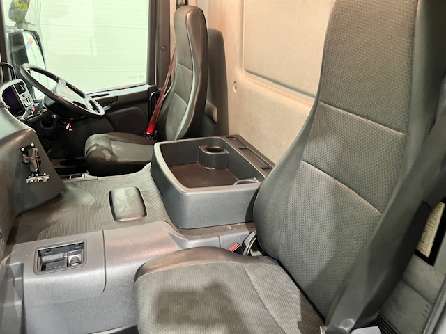 Scania P280 6×2 Rear Lift Day Cab Fridge Box