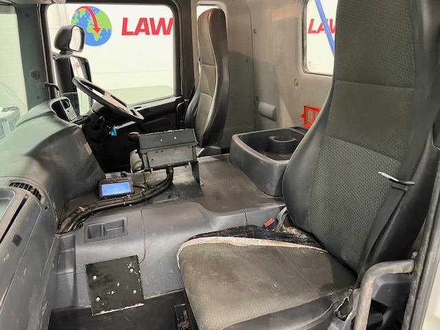 Scania P360 8×4 Day Cab Hookloader Manual