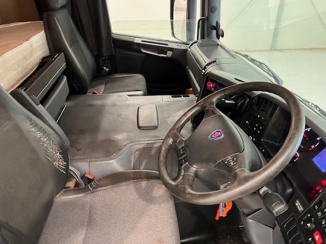 Scania P280 6×2 Highline Rear Lift Curtainsider