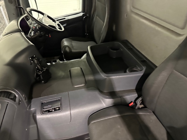 Scania P280 6×2 Rear Lift Day Cab Fridge Box