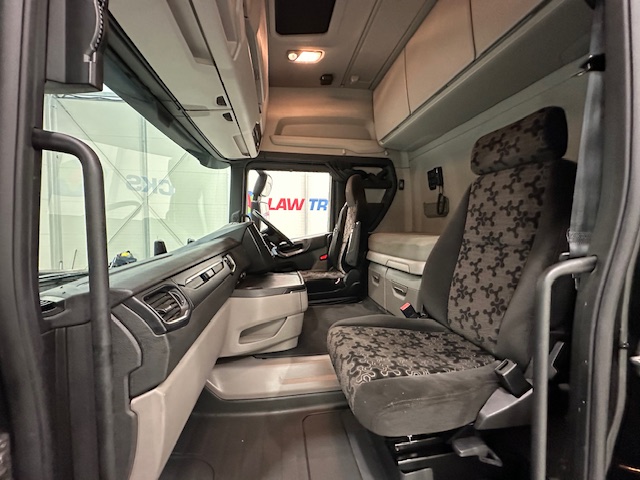 Scania R450 6×2 Midlift Highline Tractor Unit