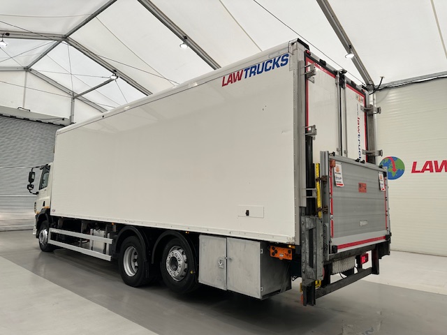 DAF CF 290 6×2 Rear Steer Fridge Box