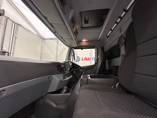 Mercedes Axor 1824 Day Cab Fridge Box