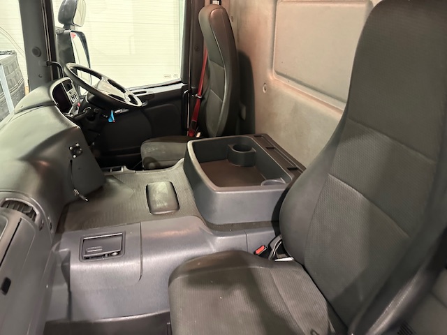 Scania P280 6×2 Rear Lift Day Cab Fridge Box