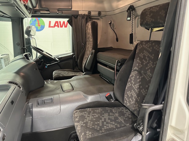 Scania P250 4×2 Sleeper Cab Curtainsider