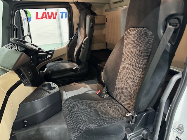 Mercedes Actros 2530 6×2 Sleeper Cab Curtainsider
