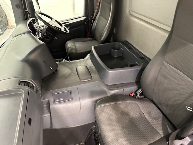 Scania P280 6×2 Rear Lift Day Cab Fridge Box