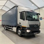 Mercedes Actros 2530 6×2 Day Cab Curtainsider - thumbnail