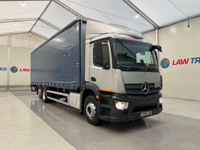 Mercedes Actros 2530 6×2 Day Cab Curtainsider