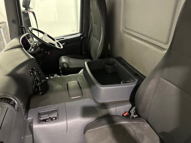 Scania P280 6×2 Rear Lift Day Cab Fridge Box