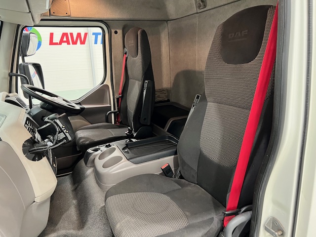 DAF LF 250 4×2 Rest Cab Fridge Box