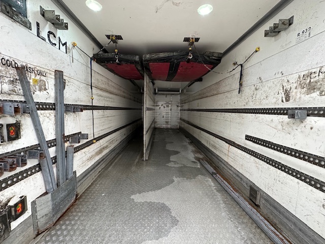 DAF CF 290 6×2 Rear Steer Fridge Box