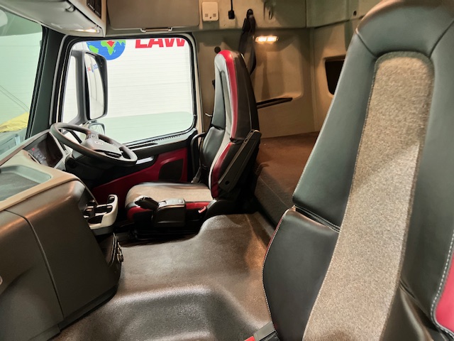 Volvo FM 450 6×2 Midlift Tractor Unit