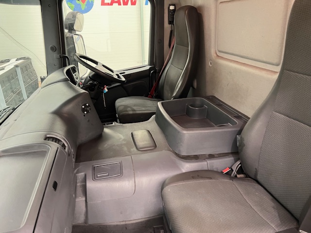 Scania P280 6×2 Rear Lift Day Cab Fridge Box