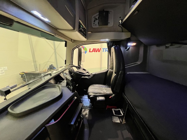 Volvo FH 500 6×2 Midlift Tractor Unit
