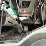 Mercedes Actros 1824 Day Cab Curtainsider - thumbnail
