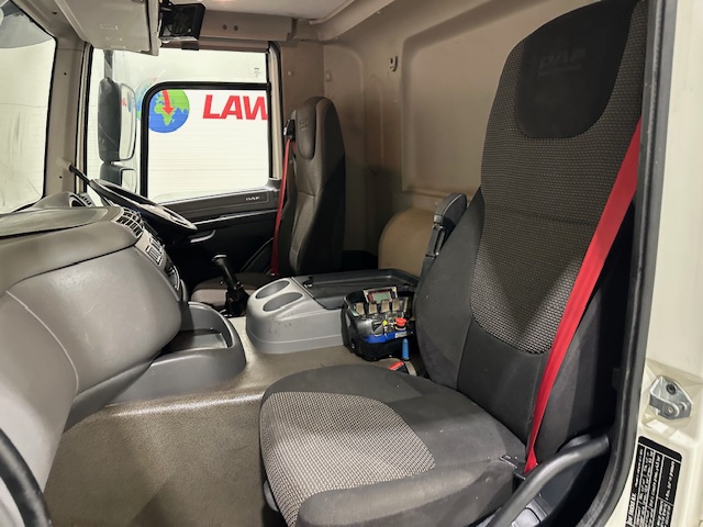 DAF CF 370 6×2 Rear Lift Dropside Brick Grab Manual