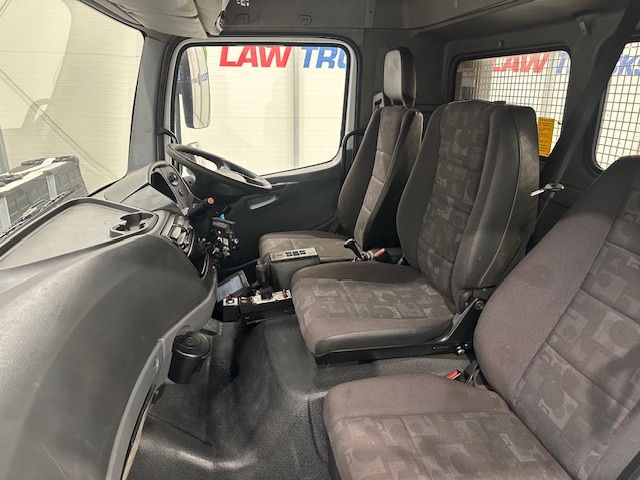 Mercedes Axor 2628 6×4 Day Cab Hookloader Gritter
