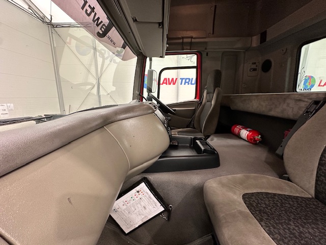 DAF CF85 410 6×2 Midlift Tractor Unit