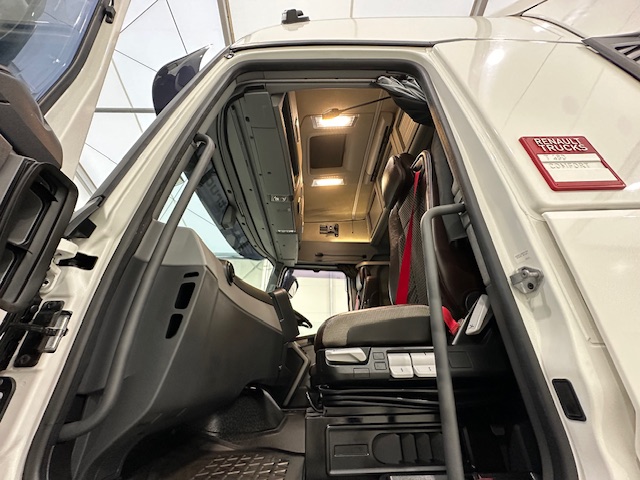 Renault T480 High 4×2 Tractor Unit