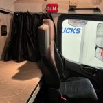 Mercedes Actros 2533 6×2 Sleeper Cab Curtainsider - thumbnail