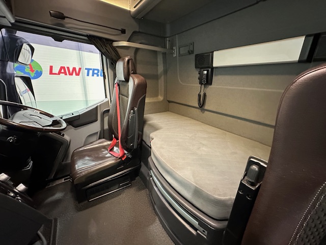 Renault T480 High 4×2 Tractor Unit