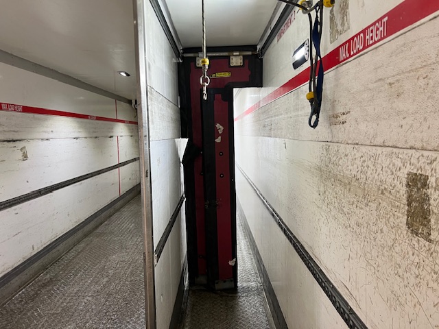 Scania P280 6×2 Rear Lift Day Cab Fridge