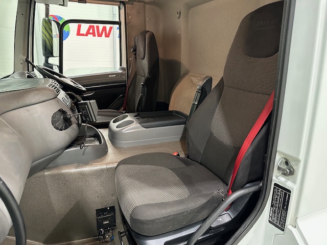 DAF CF 330 Rear Lift Day Cab Fridge Box